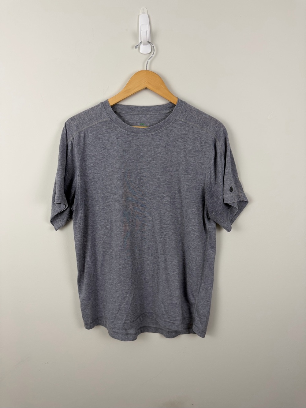 Stio Men's Gray Heather Performance Short Sleeve Tee